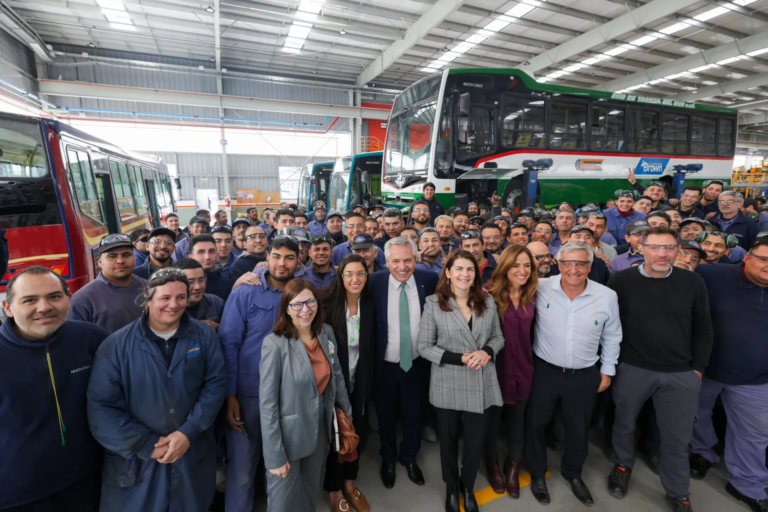 ALBERTO FERNÁNDEZ RECORRIÓ LA EXPO INDUSTRIA 2022 DE MORENO