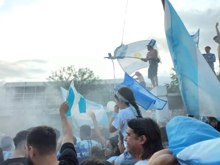 FESTEJOS EN MERLO TRAS EL TRIUNFO DE ARGENTINA