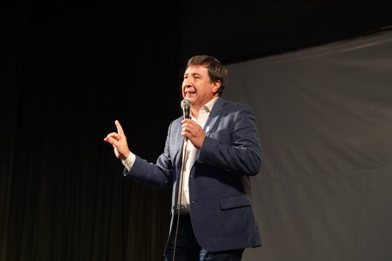 DANIEL ARROYO PRESENTÓ SU PROYECTO DE LEY «SECUNDARIA DEL FUTURO» EN MERLO