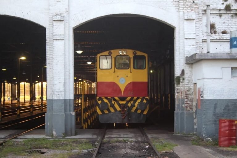 ¿EN QUÉ MUNICIPIO DE ZONA OESTE SE ENCUENTRA LA LOCOMOTORA “FANTASMA”?