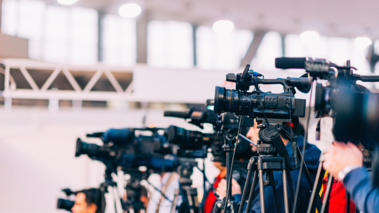 EL GOBIERNO NACIONAL INTERVIENE LOS MEDIOS PÚBLICOS