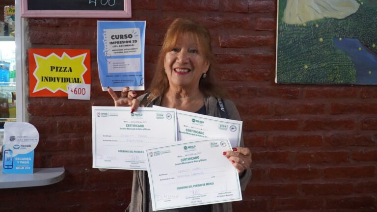 LA ESCUELA DE ARTES Y OFICIOS ENTREGÓ CERTIFICADOS DE SUS TALLERES