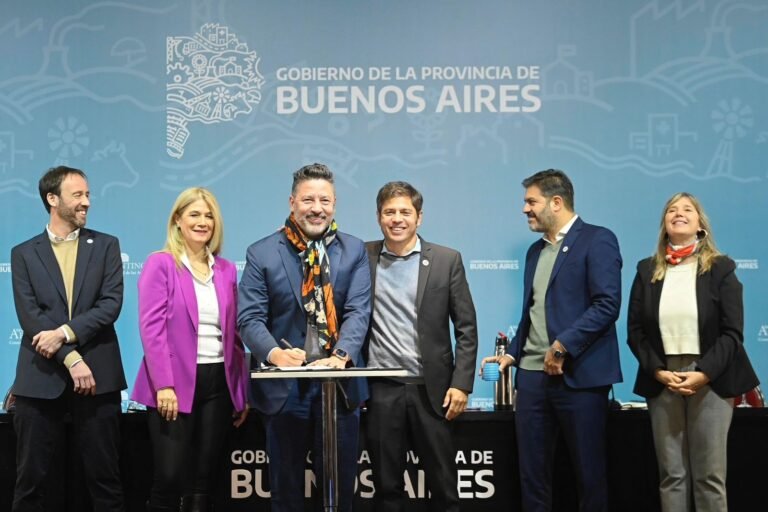 AXEL KICILLOF Y GUSTAVO MENÉNDEZ JUNTOS EN LA PLATA