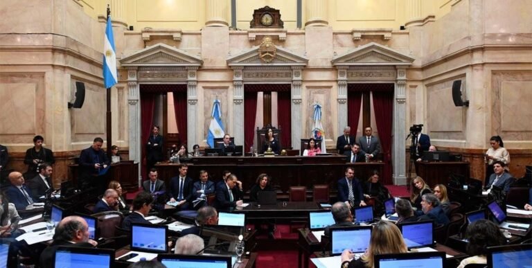 MENEM AUMENTÓ EL SUELDO DE DIPUTADOS