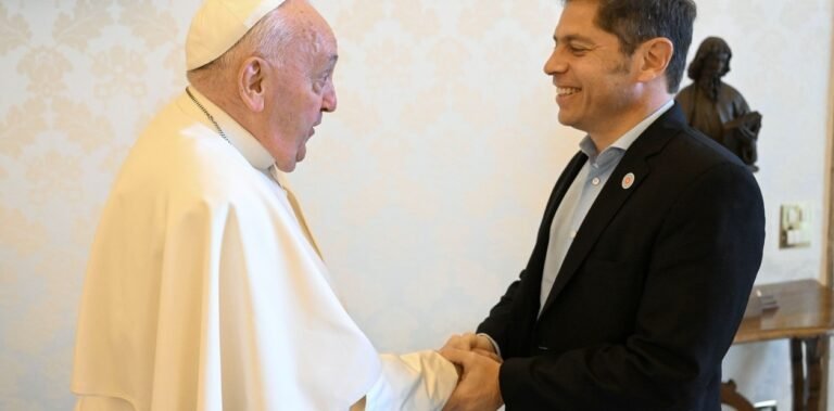 KICILLOF VISITÓ AL PAPA FRANCISCO