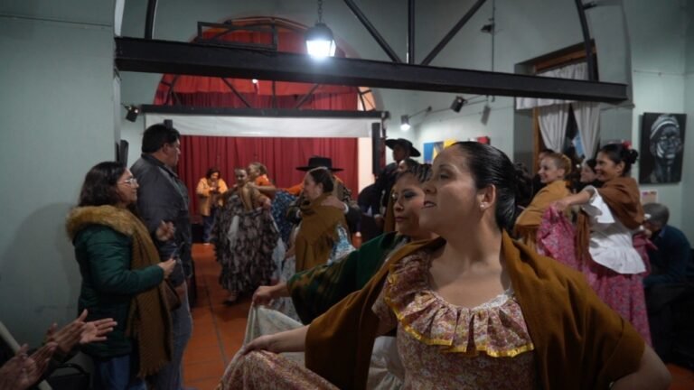 LA “PEÑA BONAERENSE” VIBRÓ AL RITMO CULTURAL EN MERLO