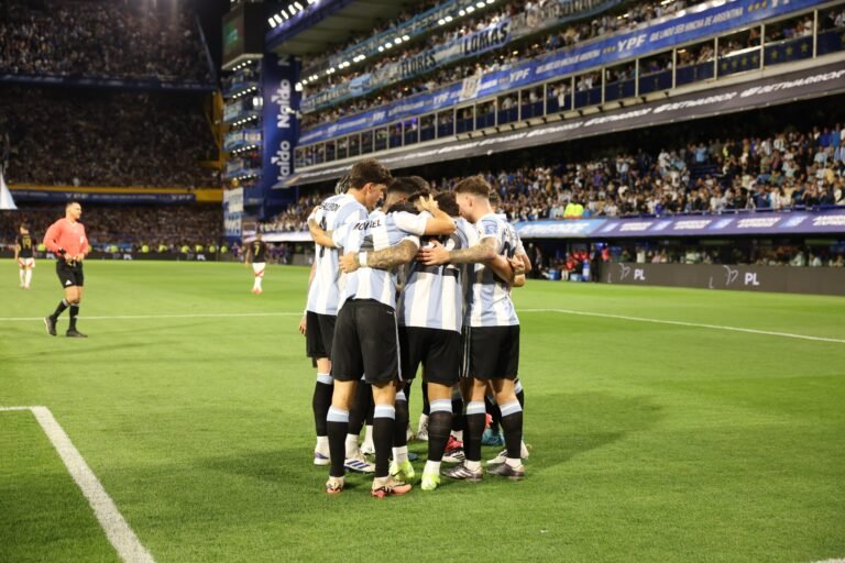 ELIMINATORIAS SUDAMERICANAS: ARGENTINA VENCIÓ A PERÚ CON UN GOL DE LAUTARO MARTÍNEZ