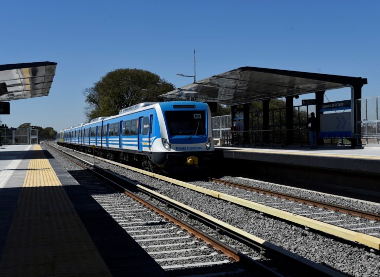 SE PROGRAMÓ UN PARO DE TRENES PARA EL MARTES 28