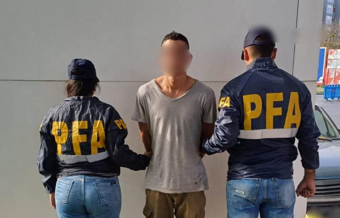CAYÓ UNA BARRA PRÓFUGO EN MORÓN