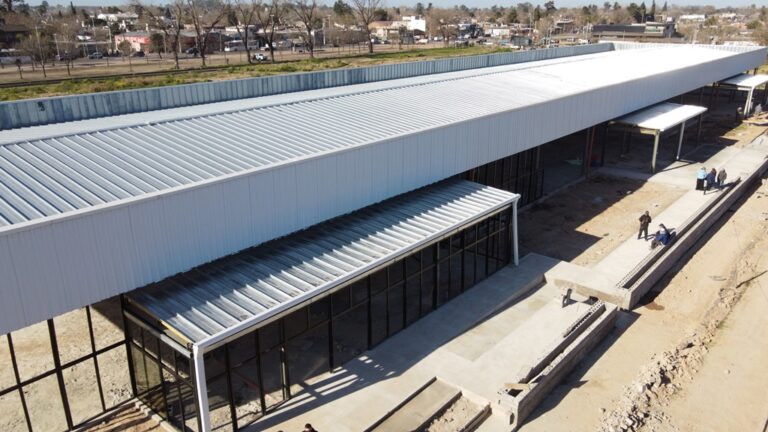 AVANZA LA CONSTRUCCIÓN DEL HOSPITAL DE MARIANO ACOSTA