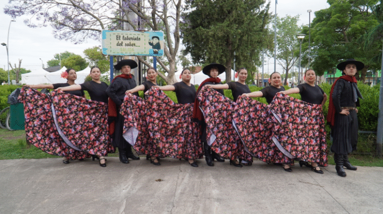 PRIMERA FERIA ITINERANTE DE LA ESCUELA DE ARTES Y OFICIOS EN MARCHA